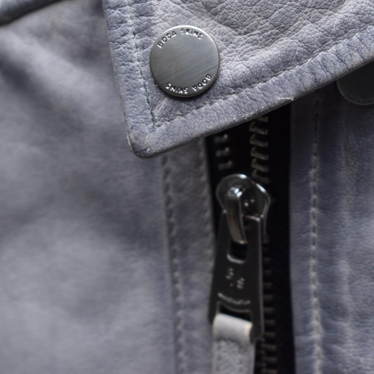 Kay Michaels: Iced / Mens / XXS / Excellent