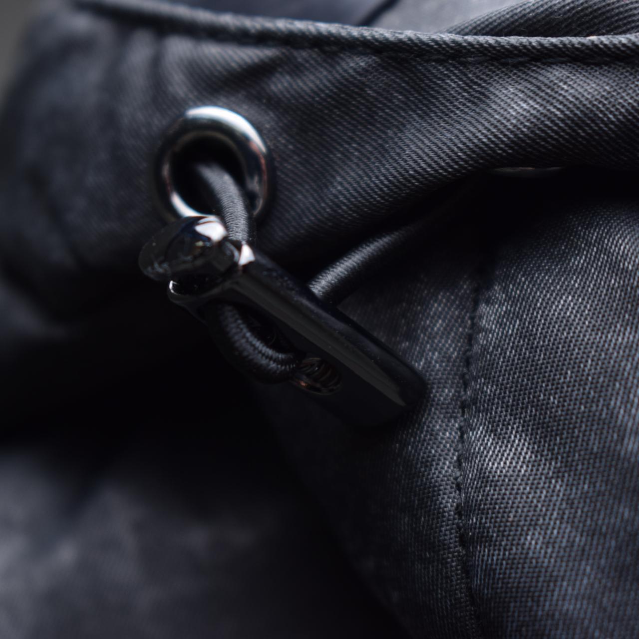 Smoke Black Puffer / Unisex / XXS / Excellent