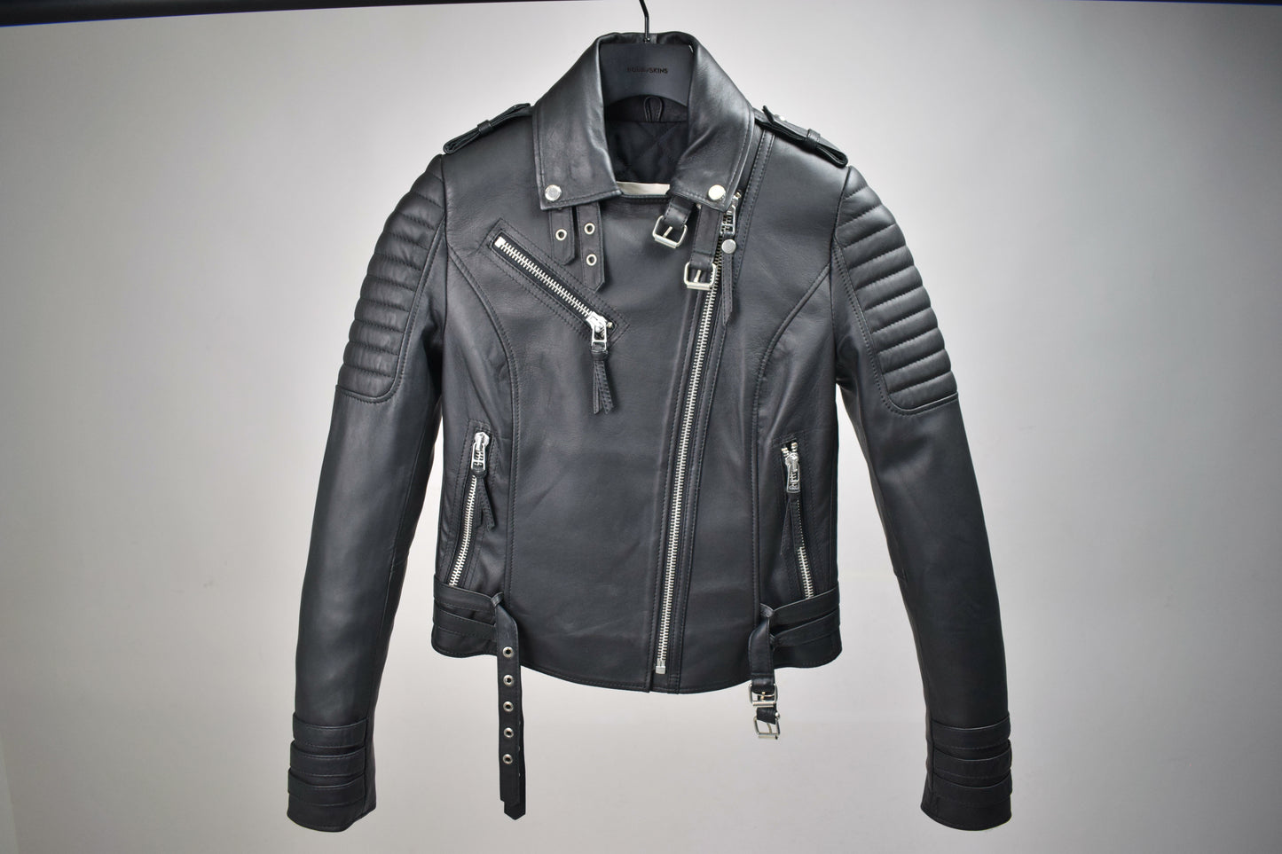 Jaws 2.0: Silver Hardware / Womens / XXS / Excellent