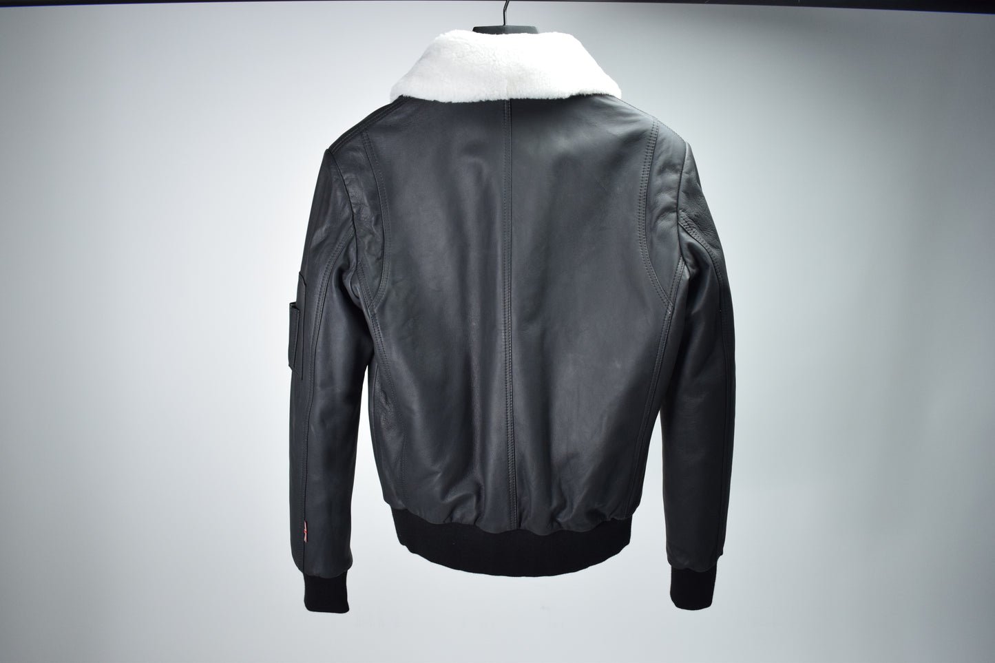 Aviator White Shearling / Mens / Multiple sizes / Excellent