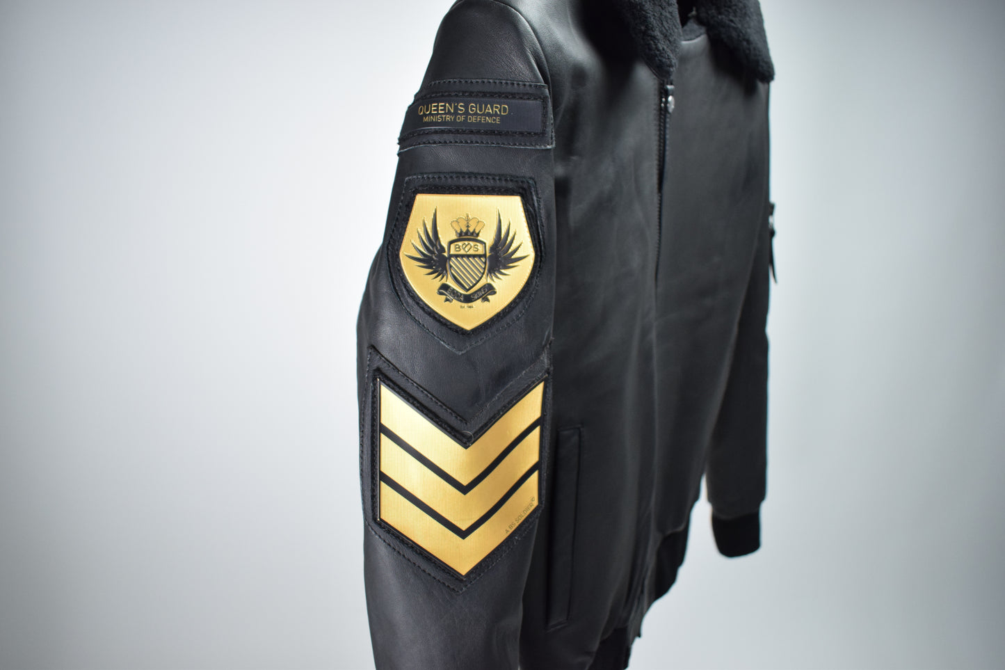 Aviator Queensguard Black Shearling / Mens / XXS / Excellent