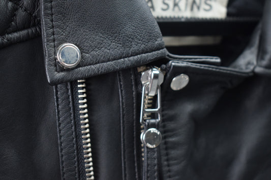 Kay Michaels 2.0: Silver Hardware / Mens / XXS / Damaged