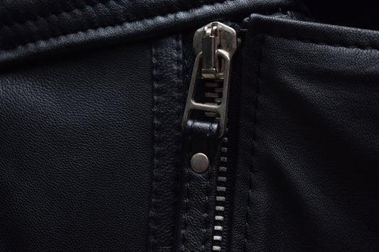 AXL / Womens / S / Heavily damaged