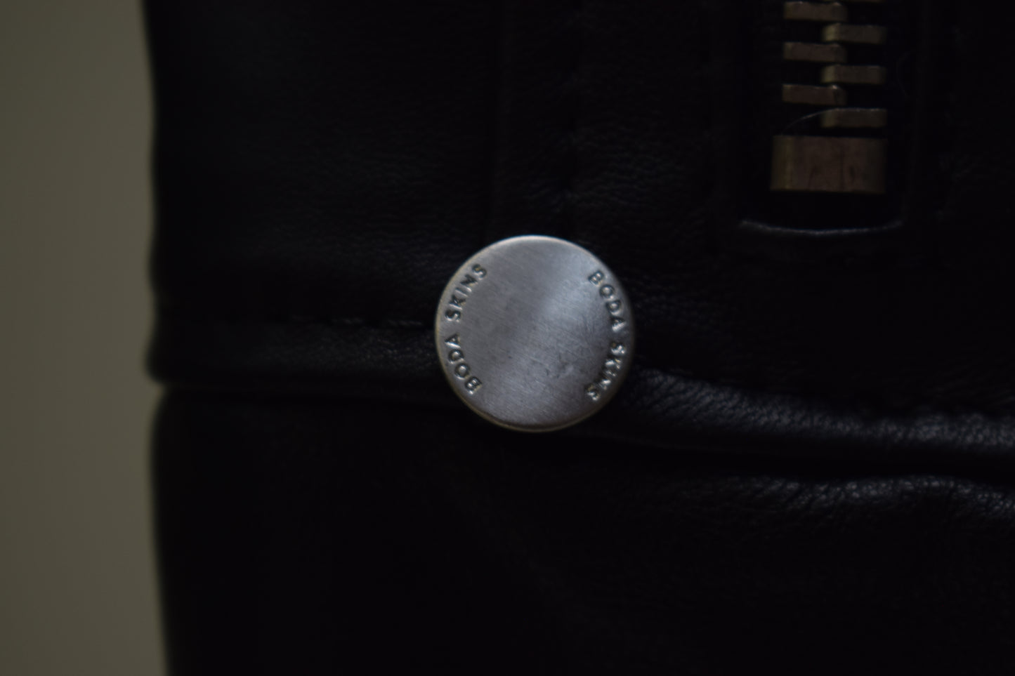 AXL / Womens / S / Heavily damaged