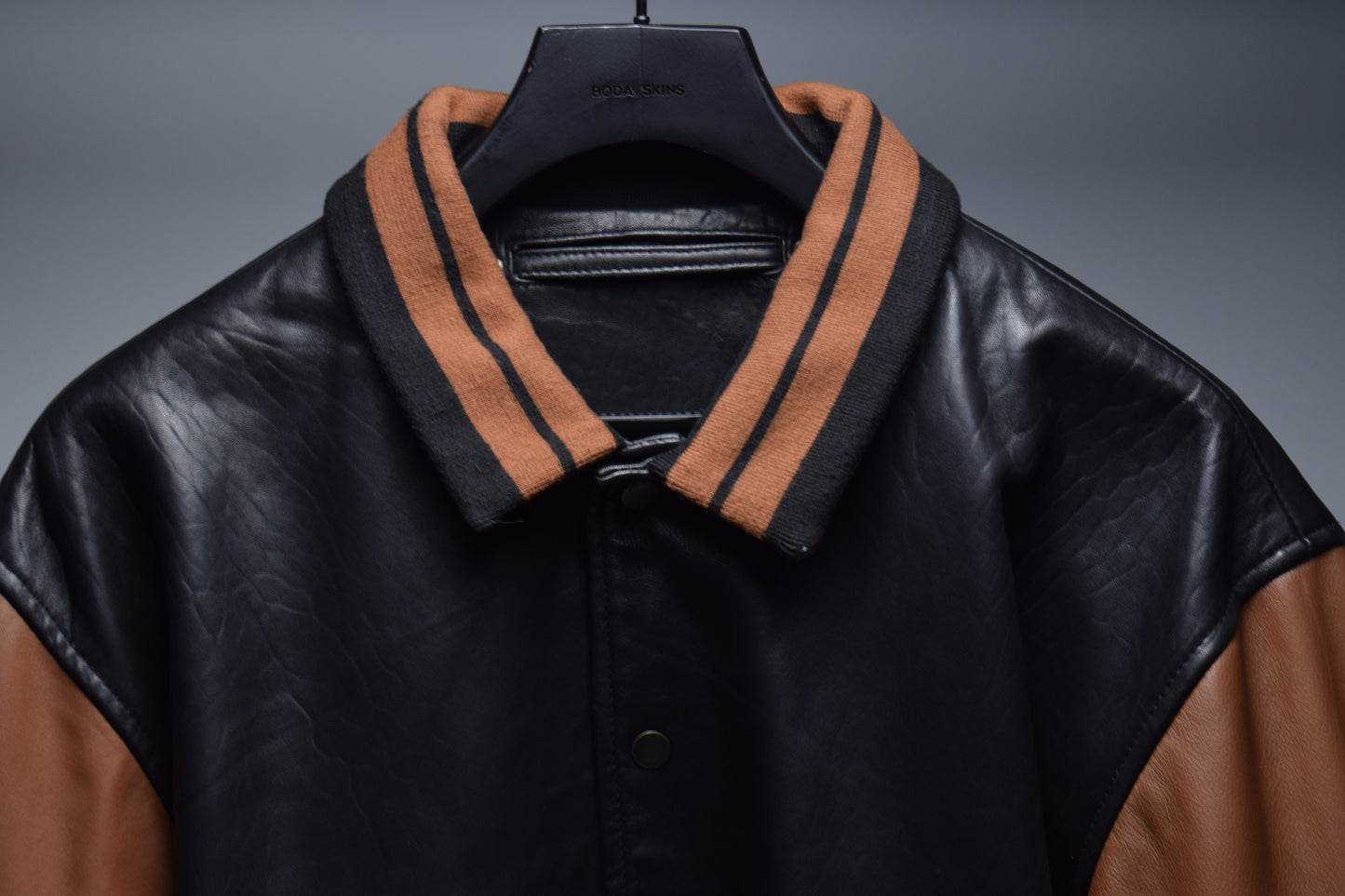 Varsity Nomad Sample / Mens / M / Excellent