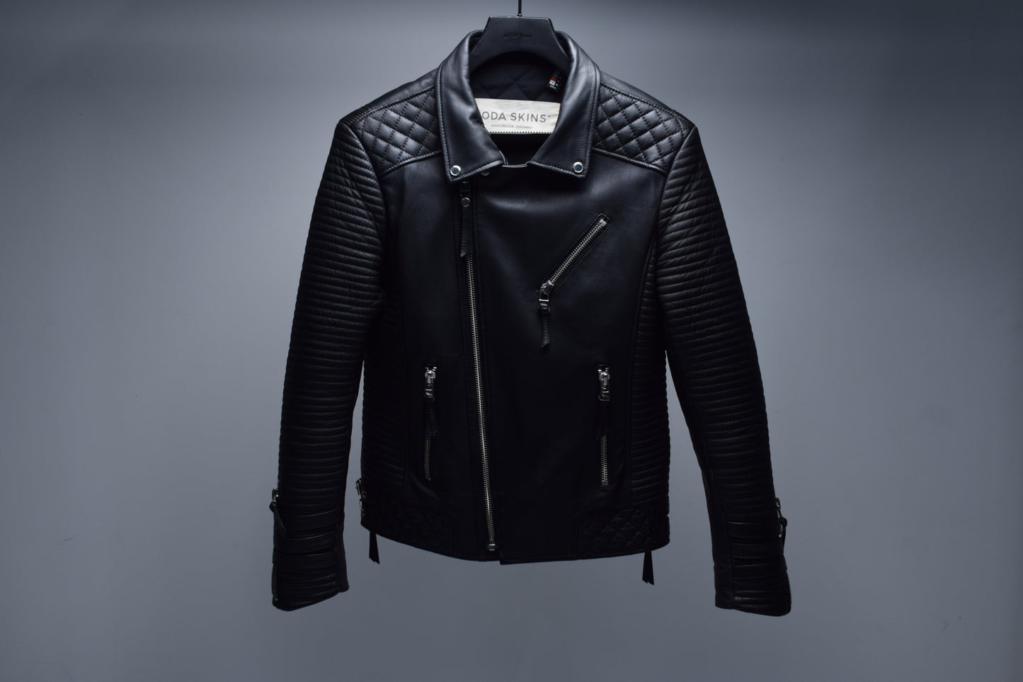 Alexander 2.0 Silver Hardware  / Mens / M / Used