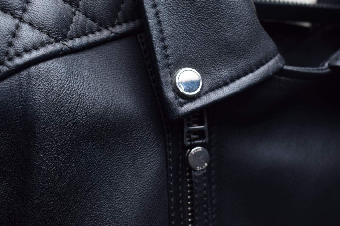 Alexander 2.0 Silver Hardware  / Mens / M / Used