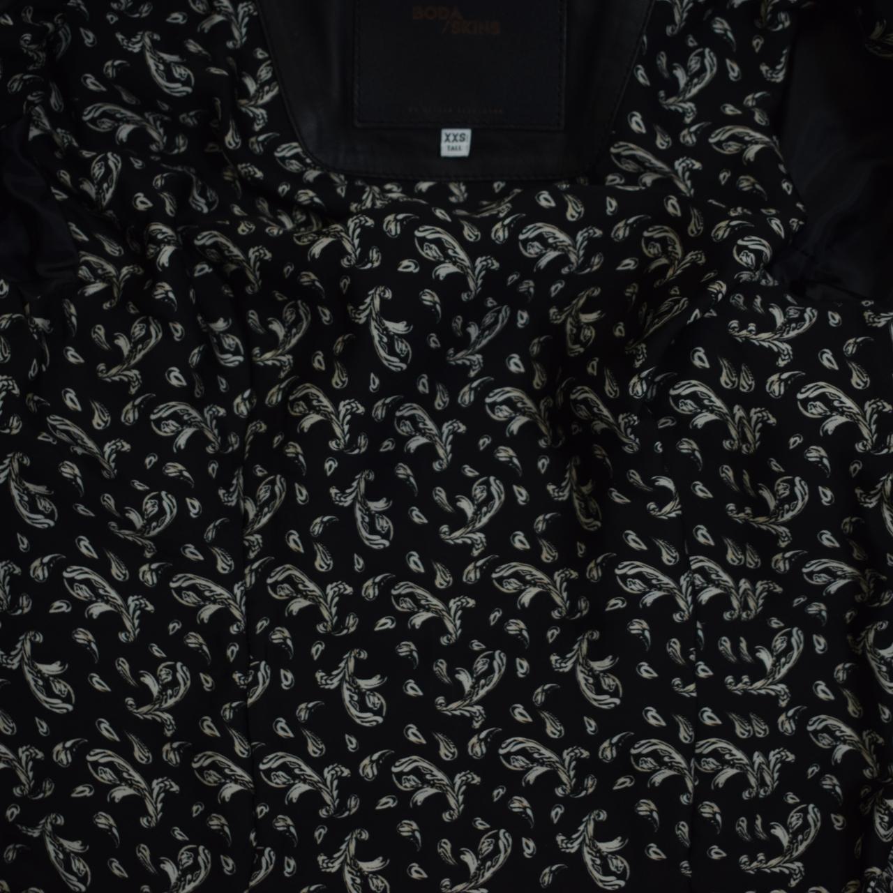 Kay Michaels: Paisley / Womens / XXS / Excellent