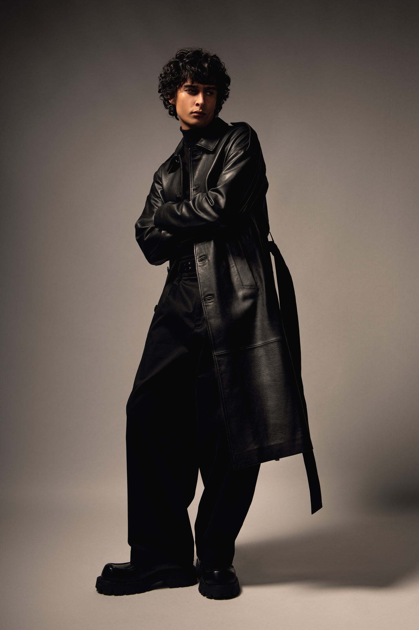 Drop Shoulder Leather Trench (Man)