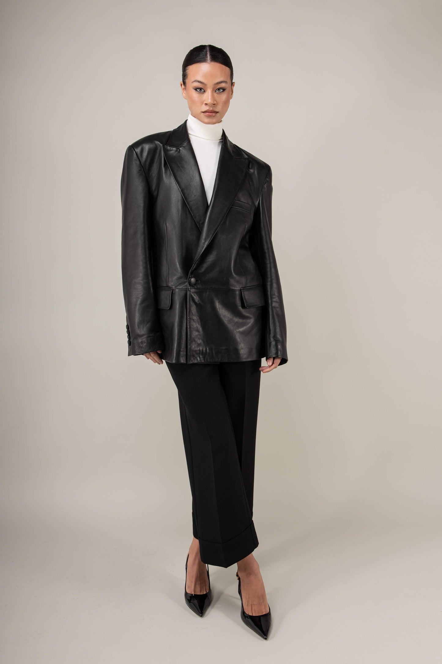 Oversized Leather Blazer (Woman)