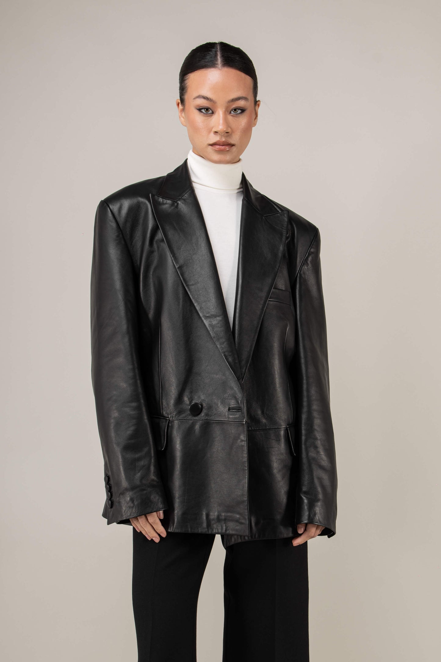 Oversized Leather Blazer (Woman)