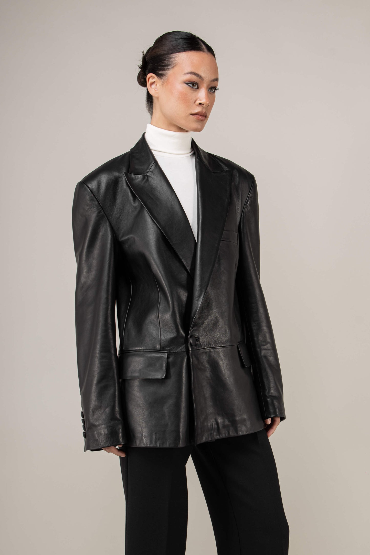 Oversized Leather Blazer (Woman)