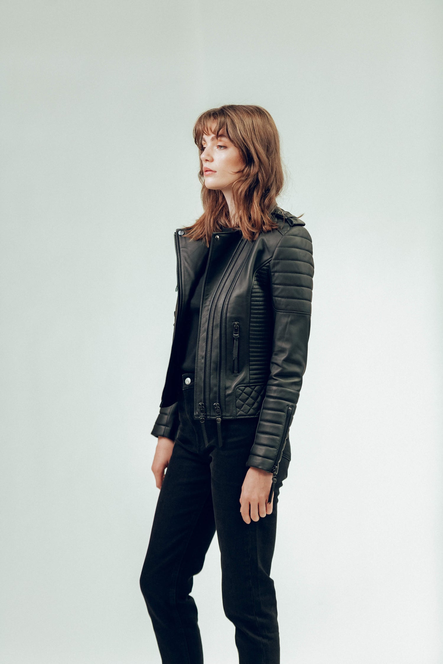 The Outlet Woman - By Best Selling